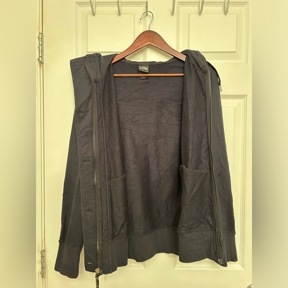 ⭐️ North Face Hooded Jacket with Button Detail ⭐️ - Picture 8 of 11